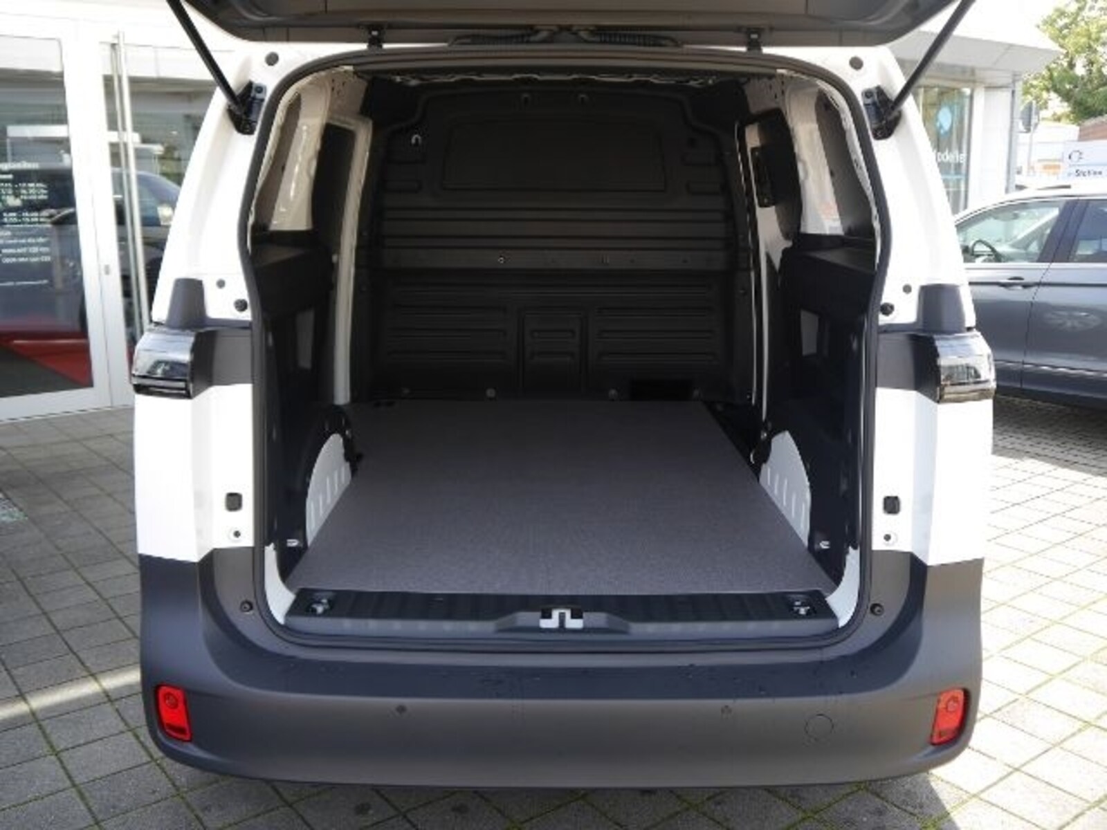 Volkswagen ID. Buzz Cargo – Bild 11