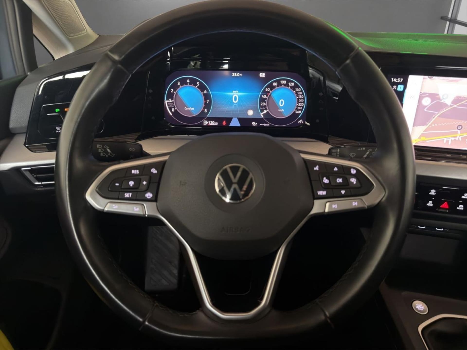 Volkswagen Golf Life