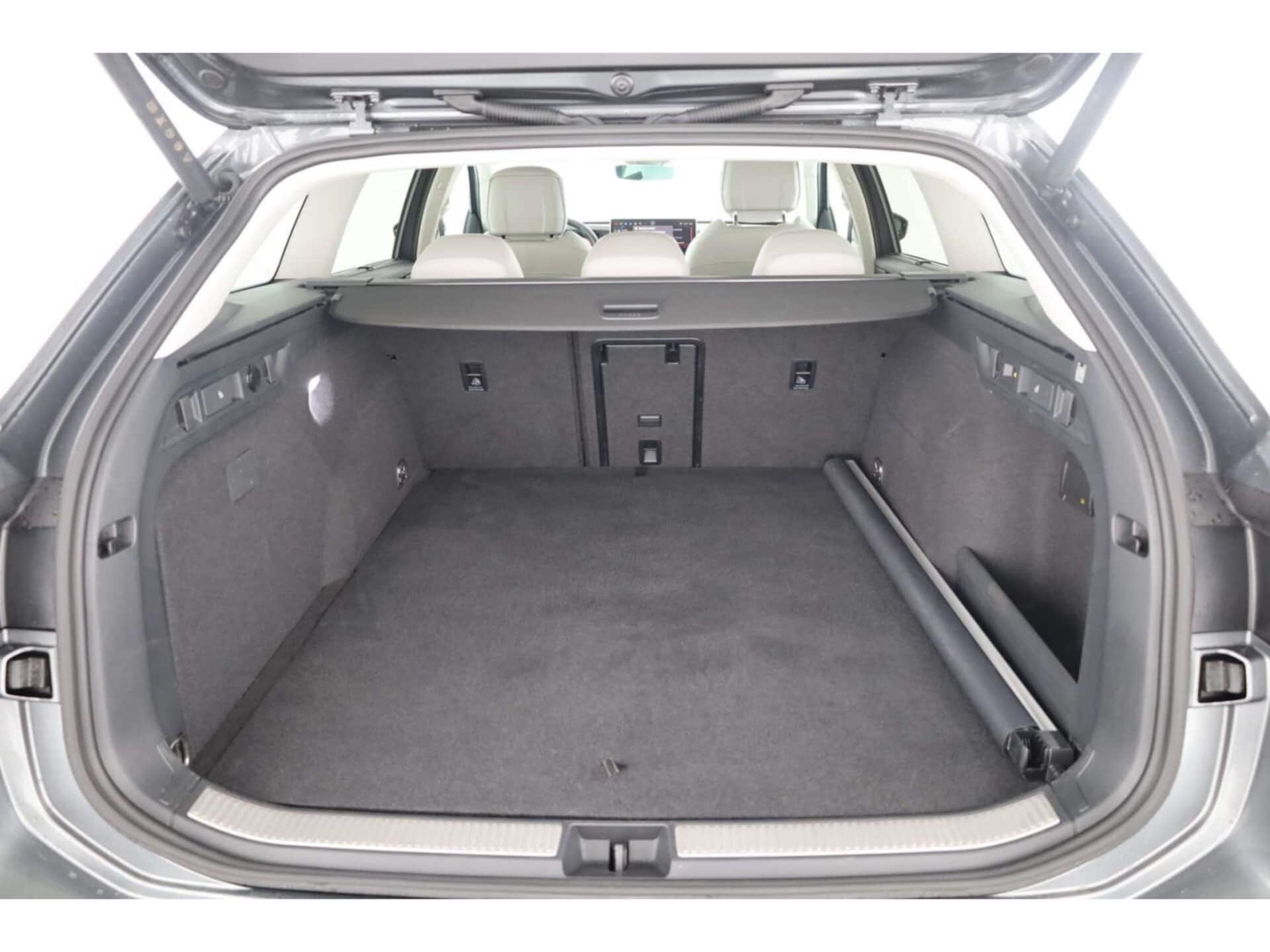 Volkswagen Passat Elegance