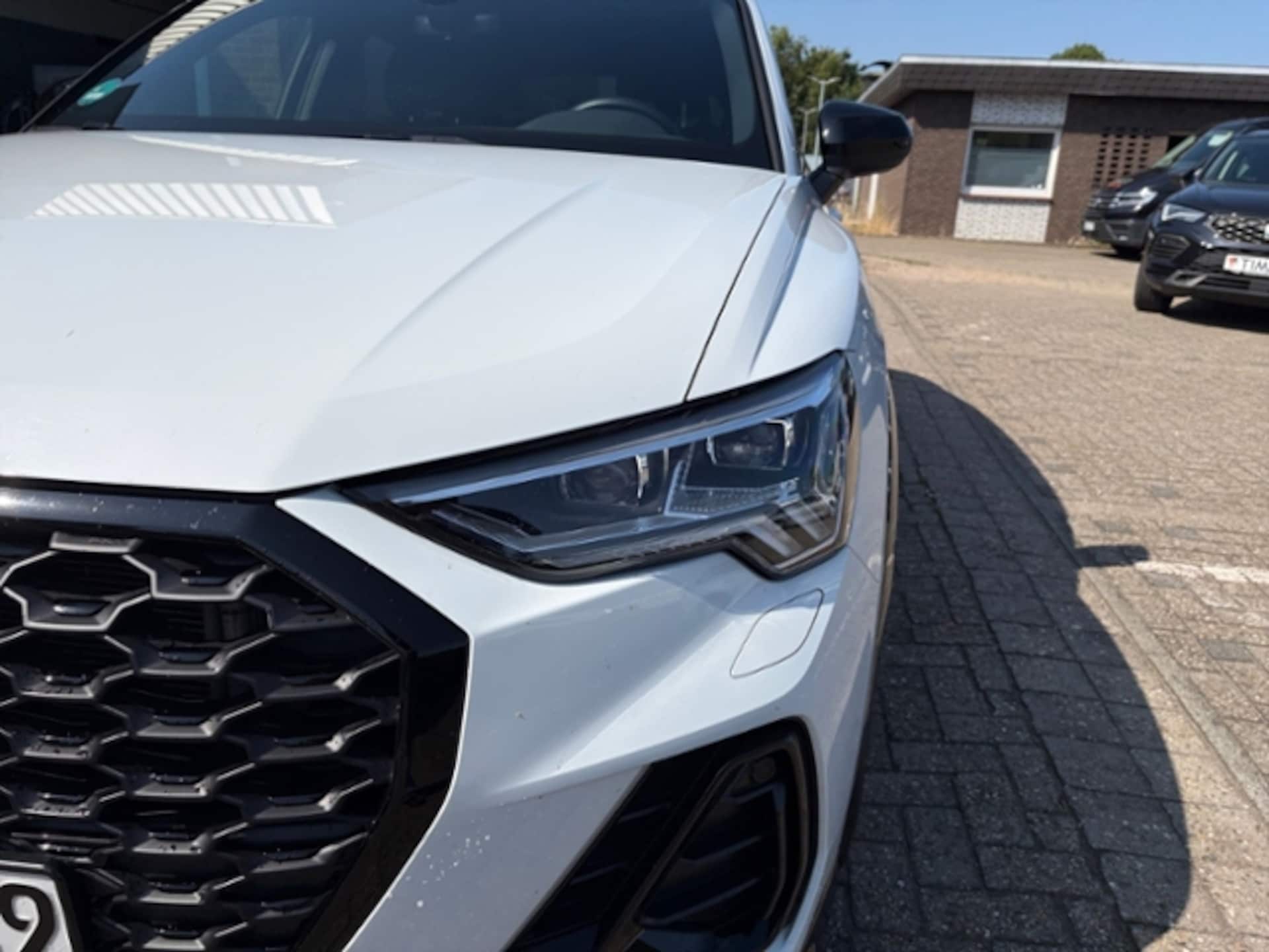 Audi Q3 Sportback S line