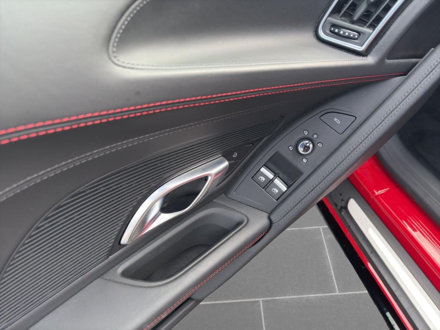 Bild über Audi R8 Spyder FSI S tronic - für weitere Informationen kontaktieren Sie den Audi Partner