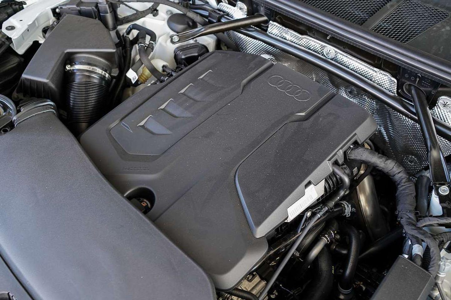 Image about Audi Q5 SUV TFSI quattro 200 kW sport