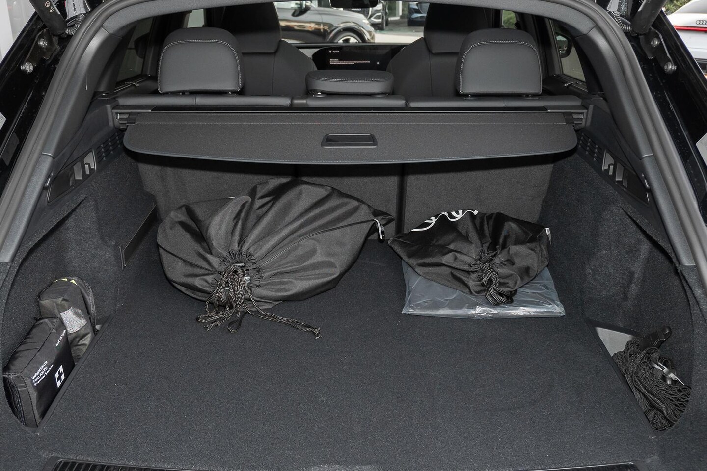 Image about Audi Q5 SUV e-hybrid quattro S tronic