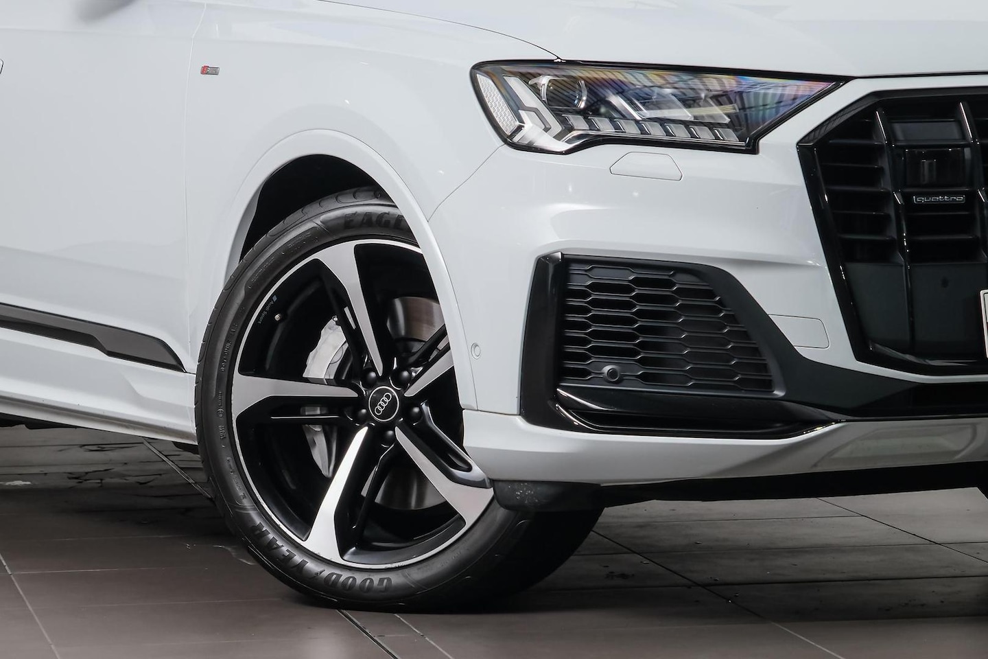 Image about Audi Q7 S line 50 TDI quattro tiptronic