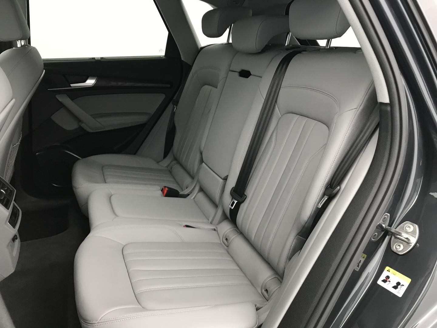 Image about Audi Q5 TFSI e Avus 50 TFSI e quattro 220 kW (299 ch) S tronic