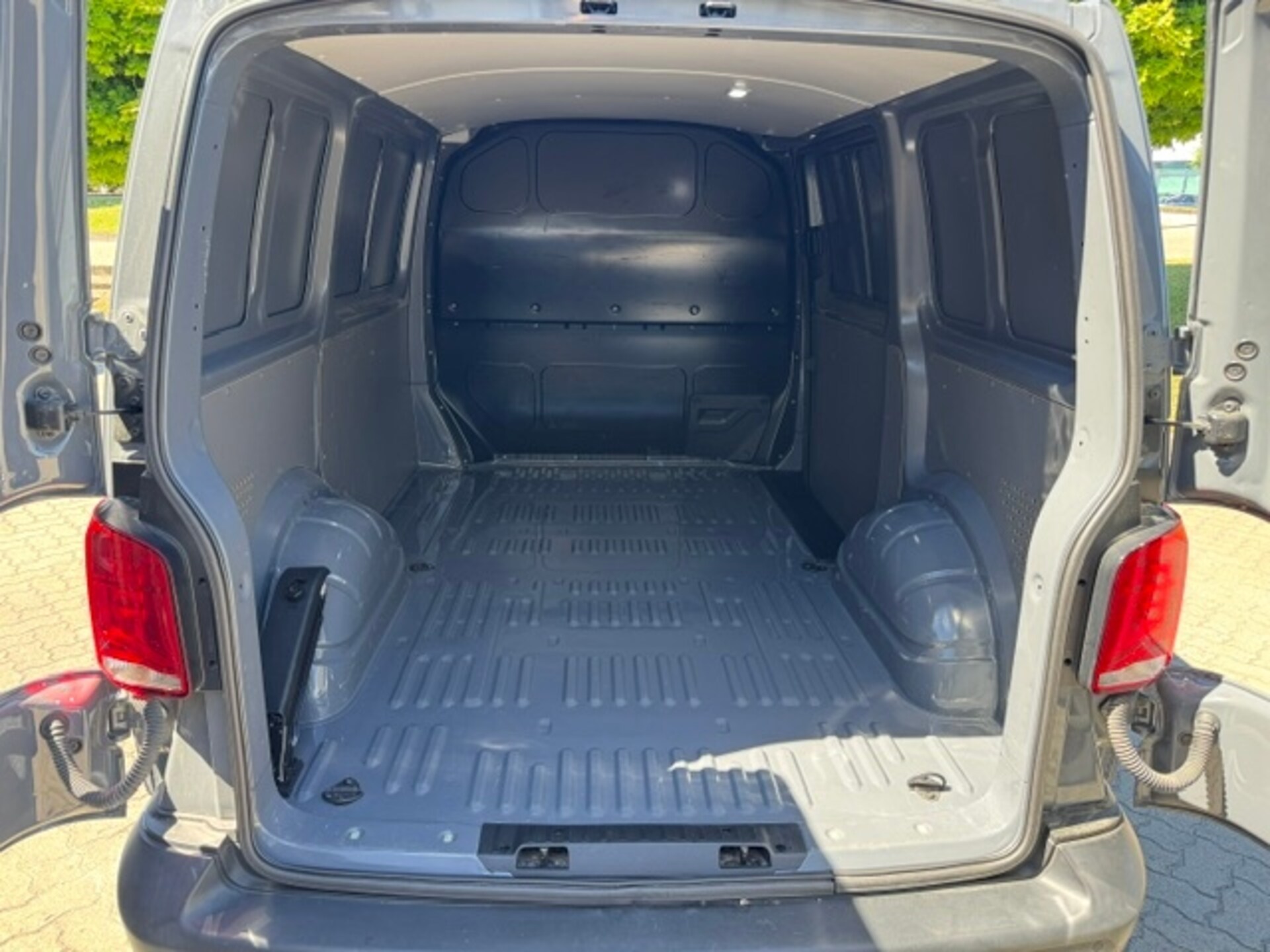 Volkswagen T6.1 Transporter Kasten kurzer Radstand