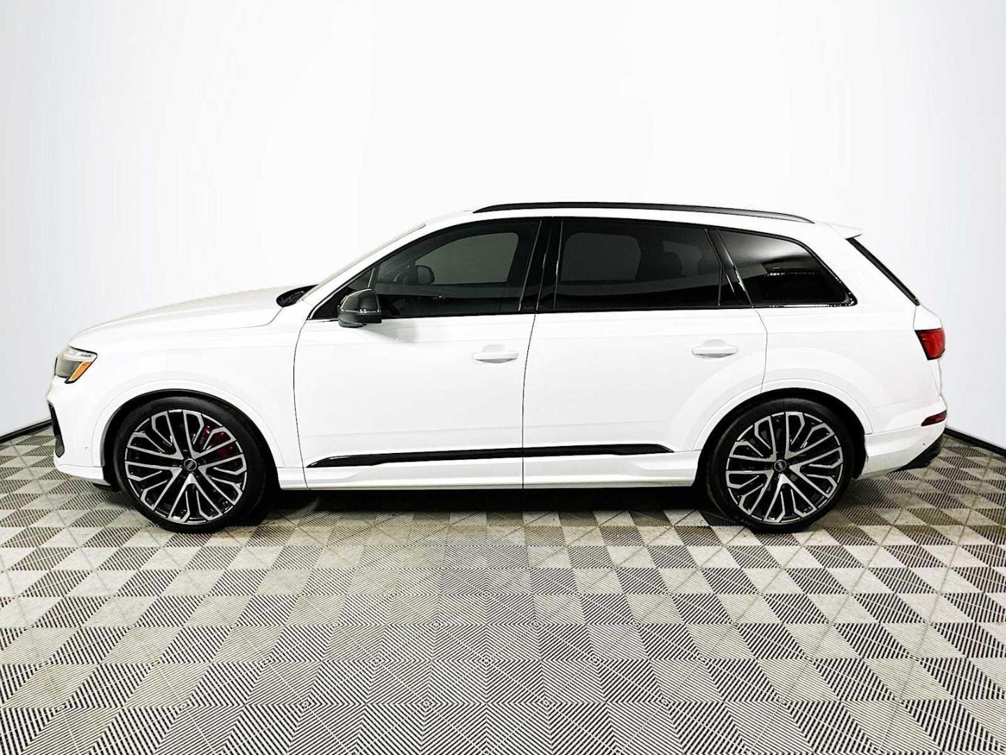 2026 Audi SQ7 Prestige - Photo 4