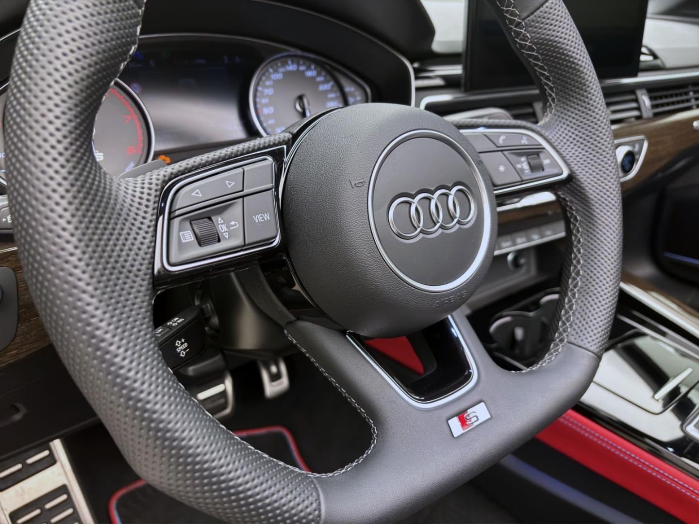 Bild über Audi S5 Cabriolet TFSI quattro tiptronic - für weitere Informationen kontaktieren Sie den Audi Partner