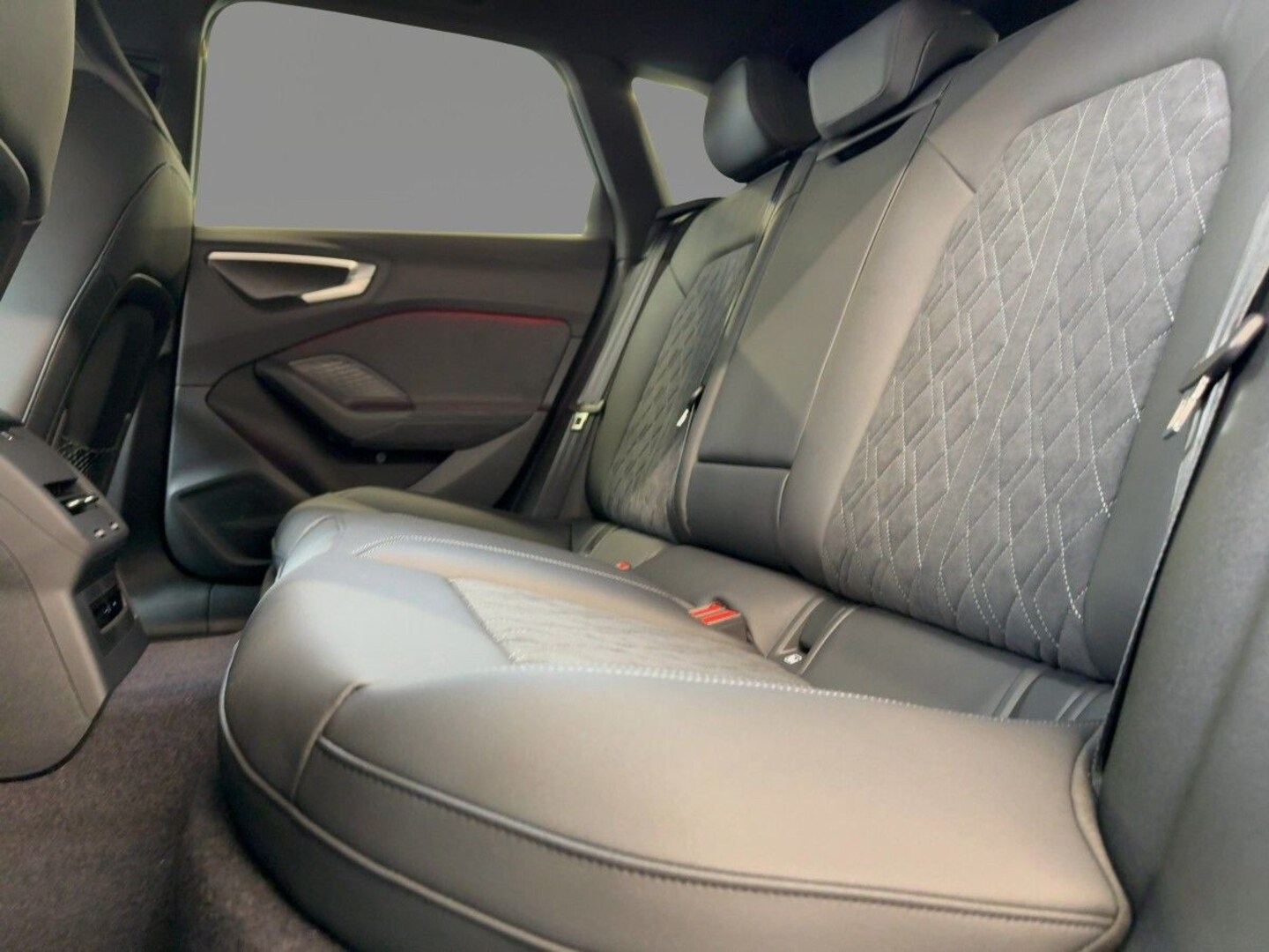Bild über Audi A5 Avant edition one TDI quattro 150 kW S tronic - für weitere Informationen kontaktieren Sie den Audi Partner