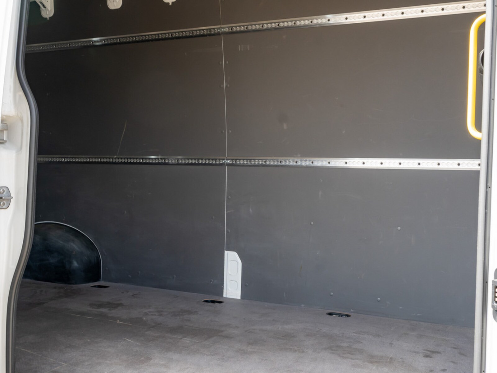 Volkswagen Crafter Kasten langer Radstand – Bild 7