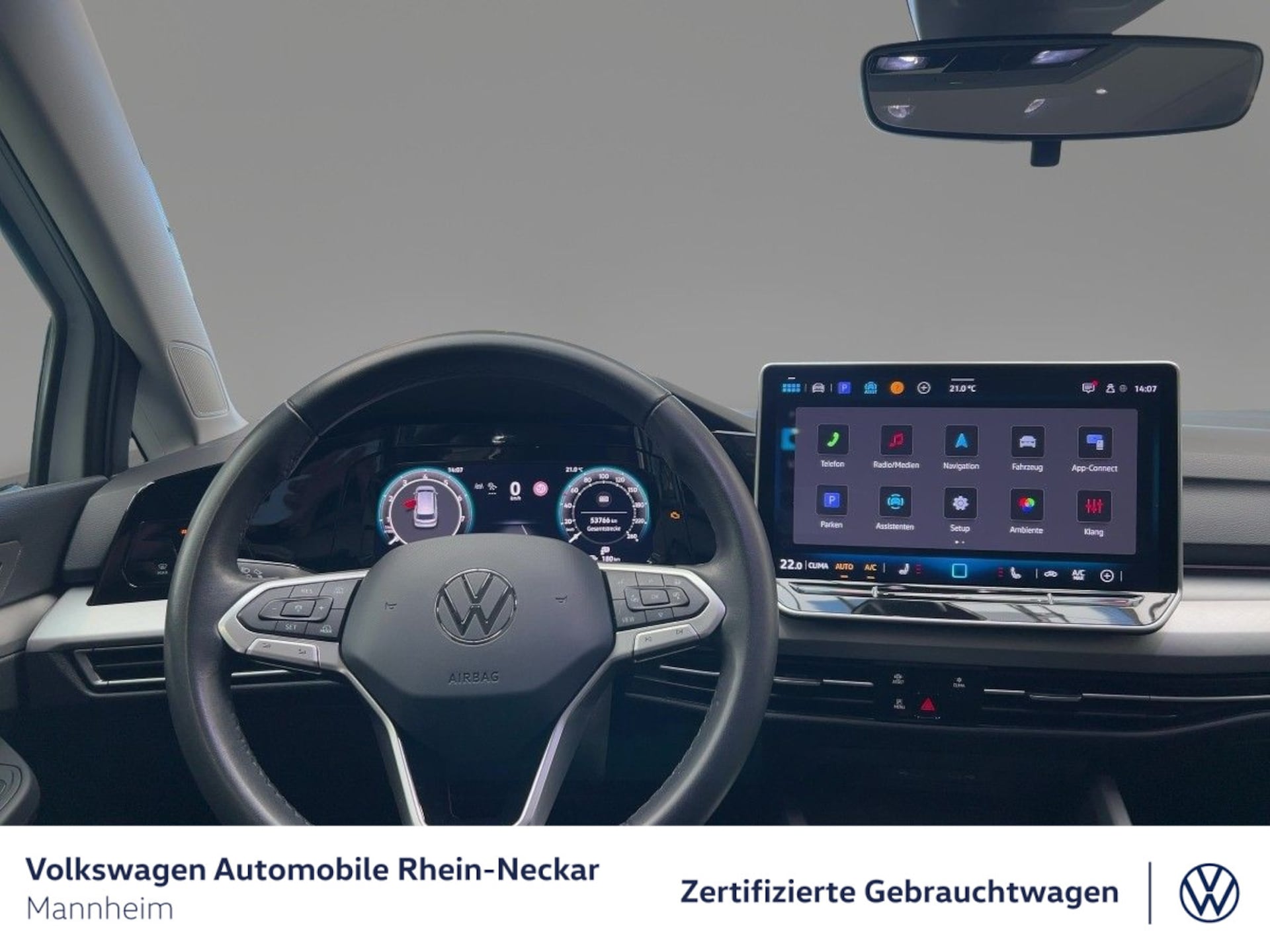 Volkswagen Golf Variant Life
