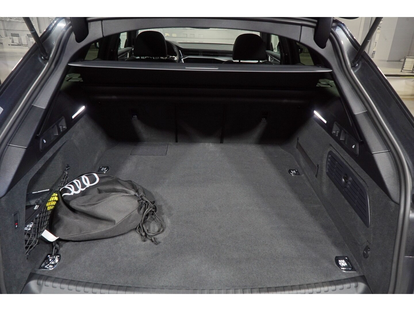 Image about Audi A6 Avant TFSI e S line 50 TFSI e quattro S tronic