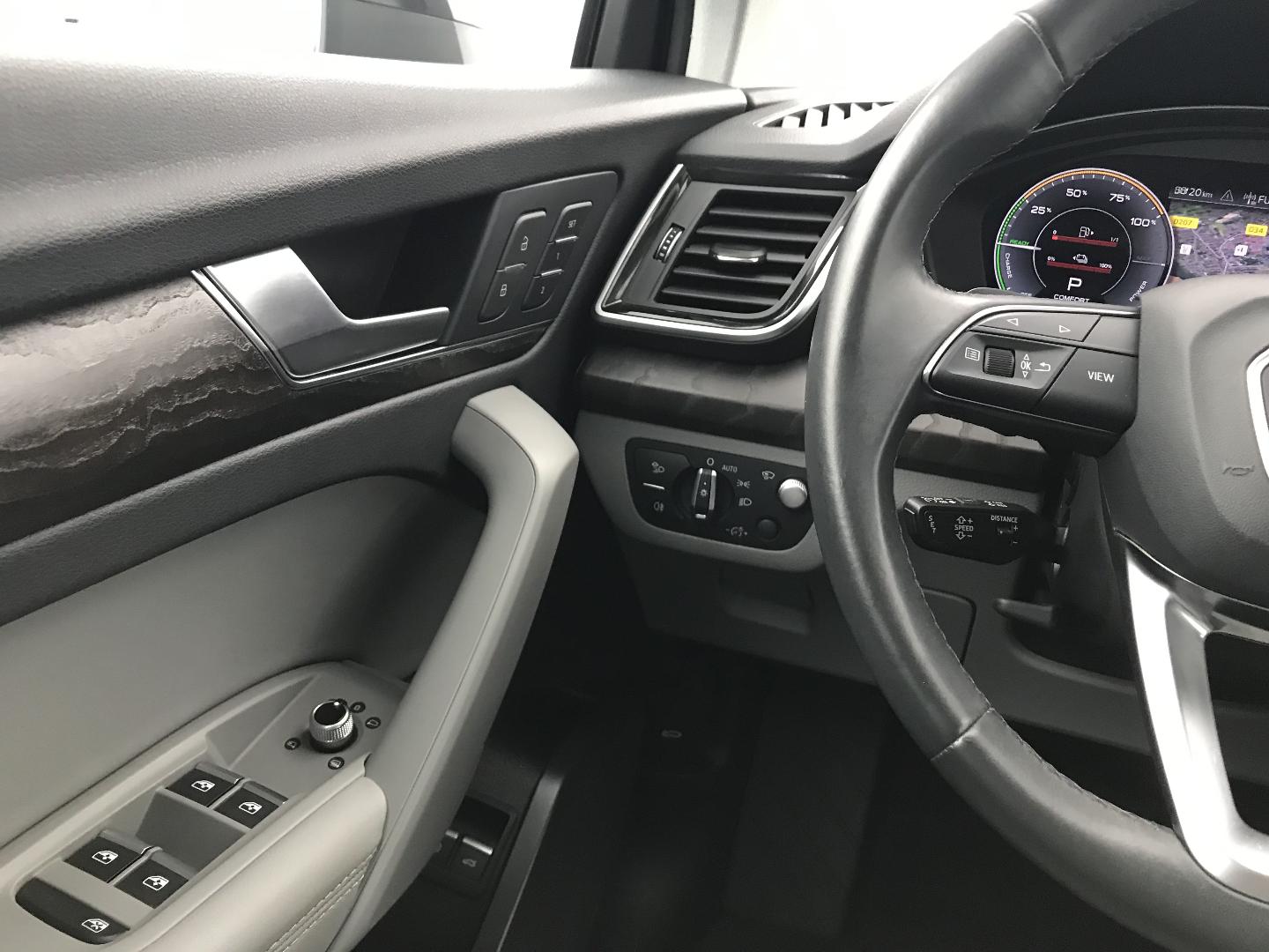 Image about Audi Q5 TFSI e Avus 50 TFSI e quattro 220 kW (299 ch) S tronic