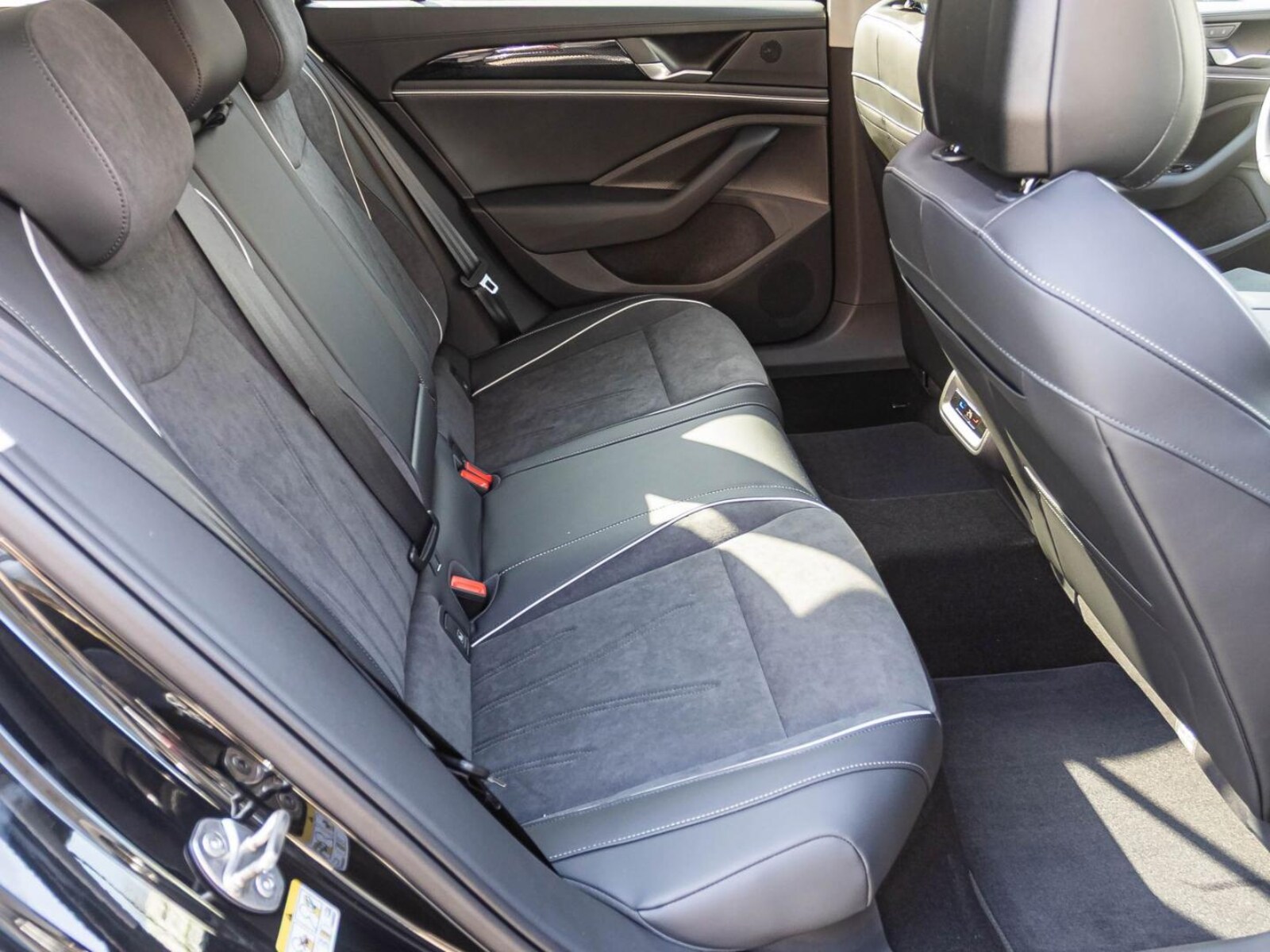 Volkswagen Passat – Bild 18