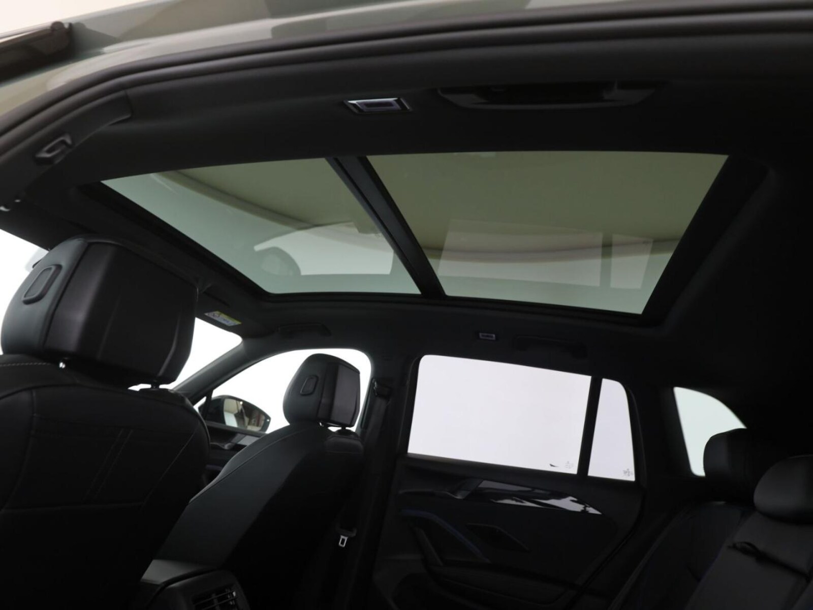 Volkswagen Tiguan – Bild 10