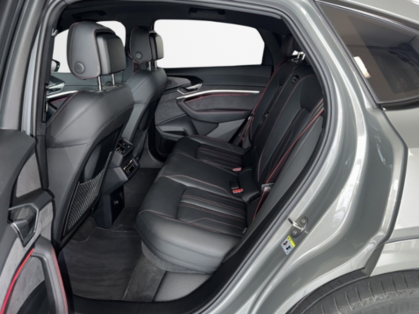 Audi Q8 Sportback e-tron – Bild 14