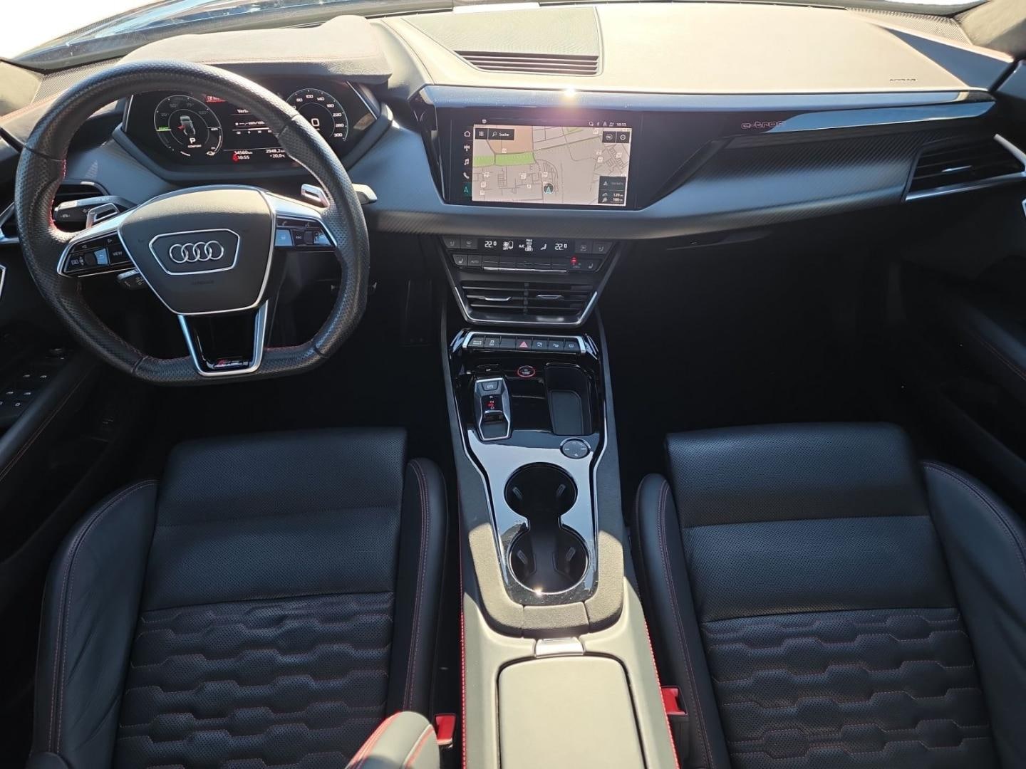 Bild über Audi RS e-tron GT e-tron quattro - für weitere Informationen kontaktieren Sie den Audi Partner