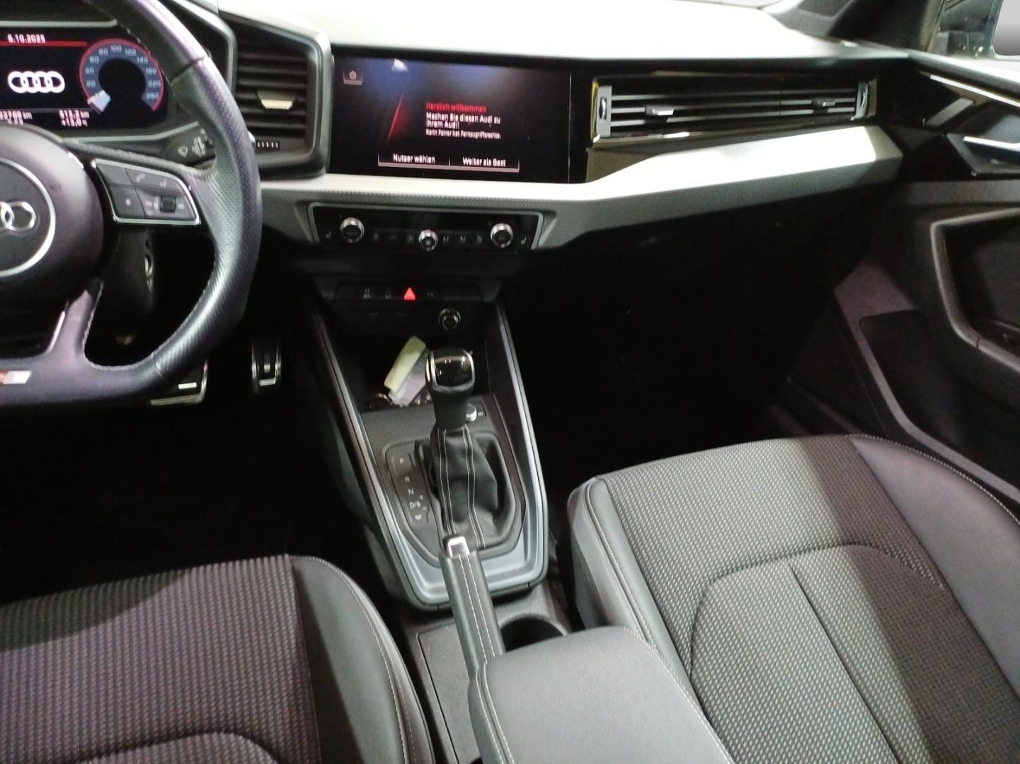 Bild über Audi A1 Sportback S line 30 TFSI 81 kW (110 PS) S tronic - for more details contact your dealer