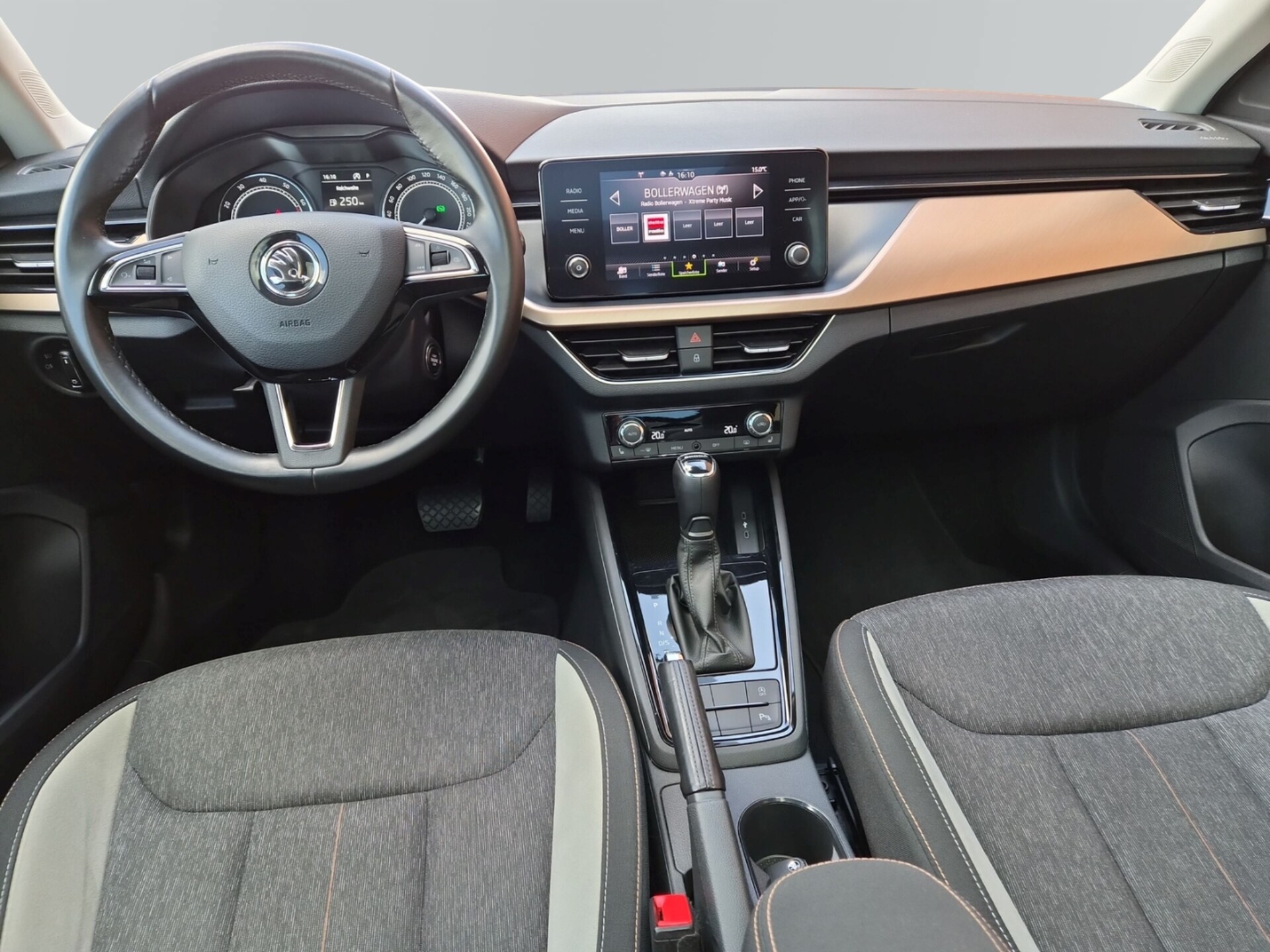 Skoda Scala Style