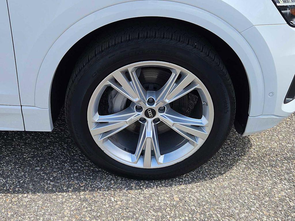 2023 Audi Q8 Premium Plus - Photo 9