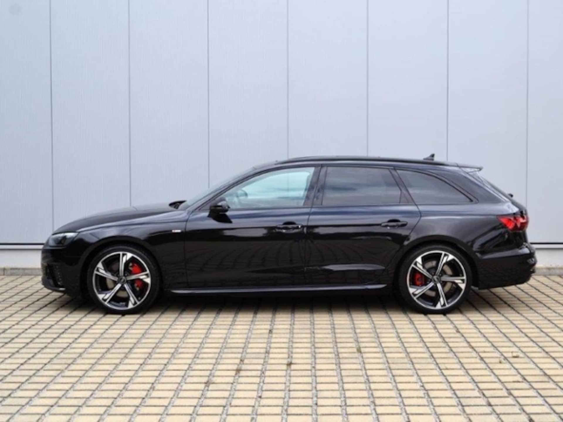 Audi A4 Avant S line
