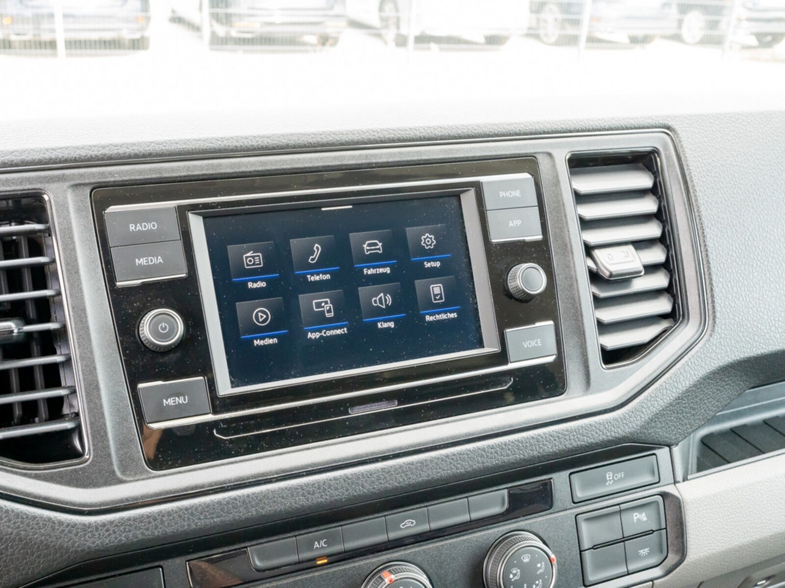 Volkswagen Crafter Kasten langer Radstand – Bild 10