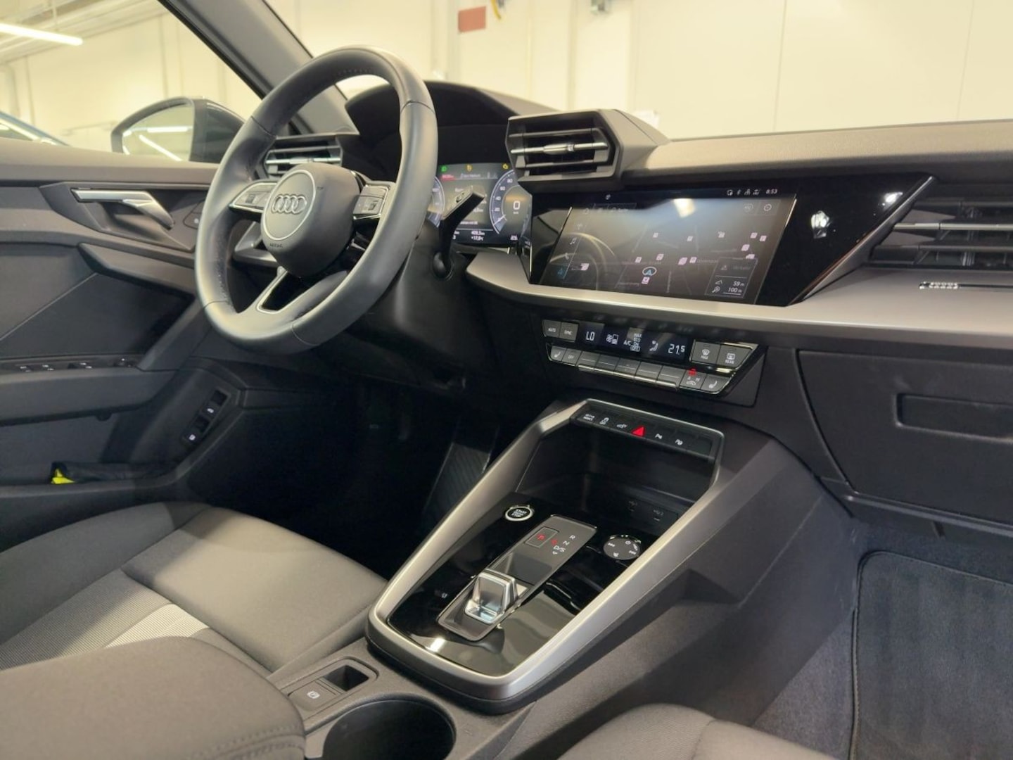 Bild über Audi A3 Sportback TFSI e advanced 40 TFSI e S tronic - für weitere Informationen kontaktieren Sie den Audi Partner