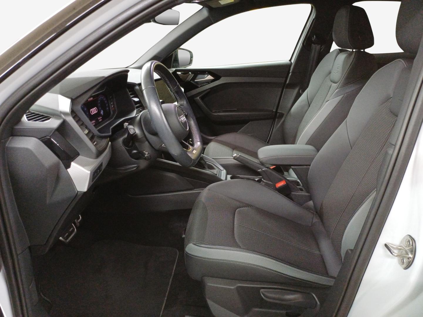 Bild über Audi A1 Sportback S line 30 TFSI 81 kW (110 PS) S tronic - for more details contact your dealer