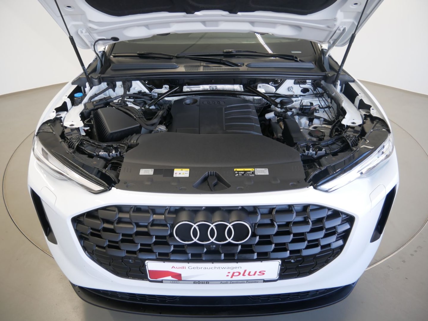Bild über Audi Q5 SUV TDI quattro 150 kW S tronic - für weitere Informationen kontaktieren Sie den Audi Partner