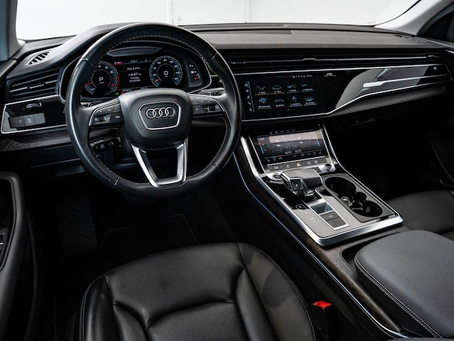 2022 Audi Q8