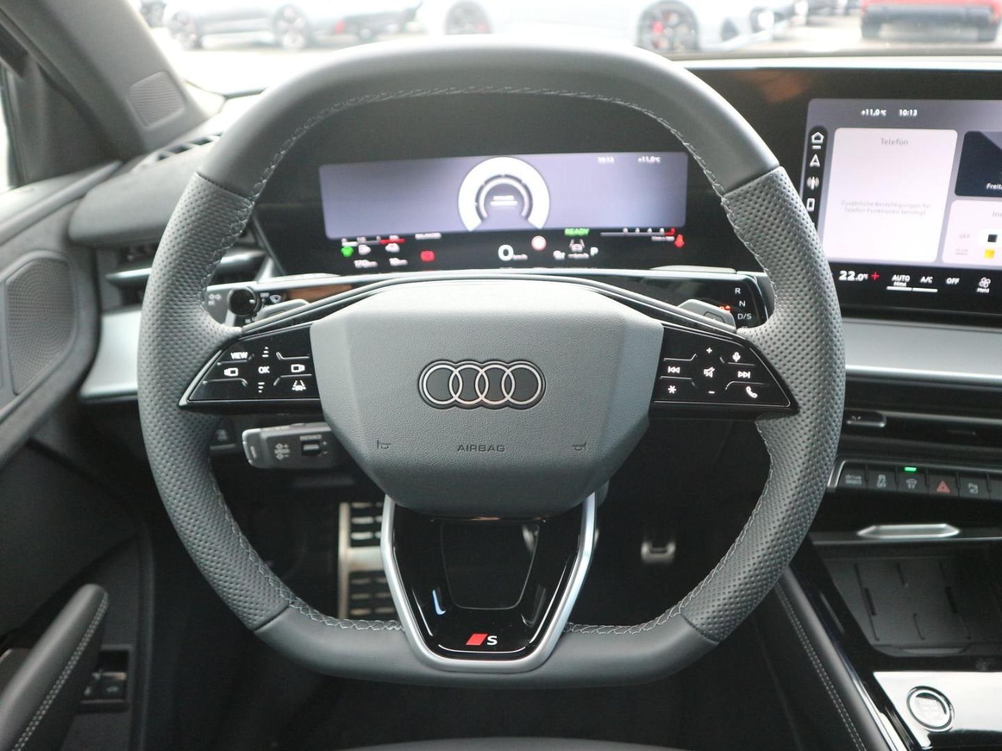 Bild über Audi Q3 SUV e-hybrid e-hybrid 200 kW S tronic - für weitere Informationen kontaktieren Sie den Audi Partner