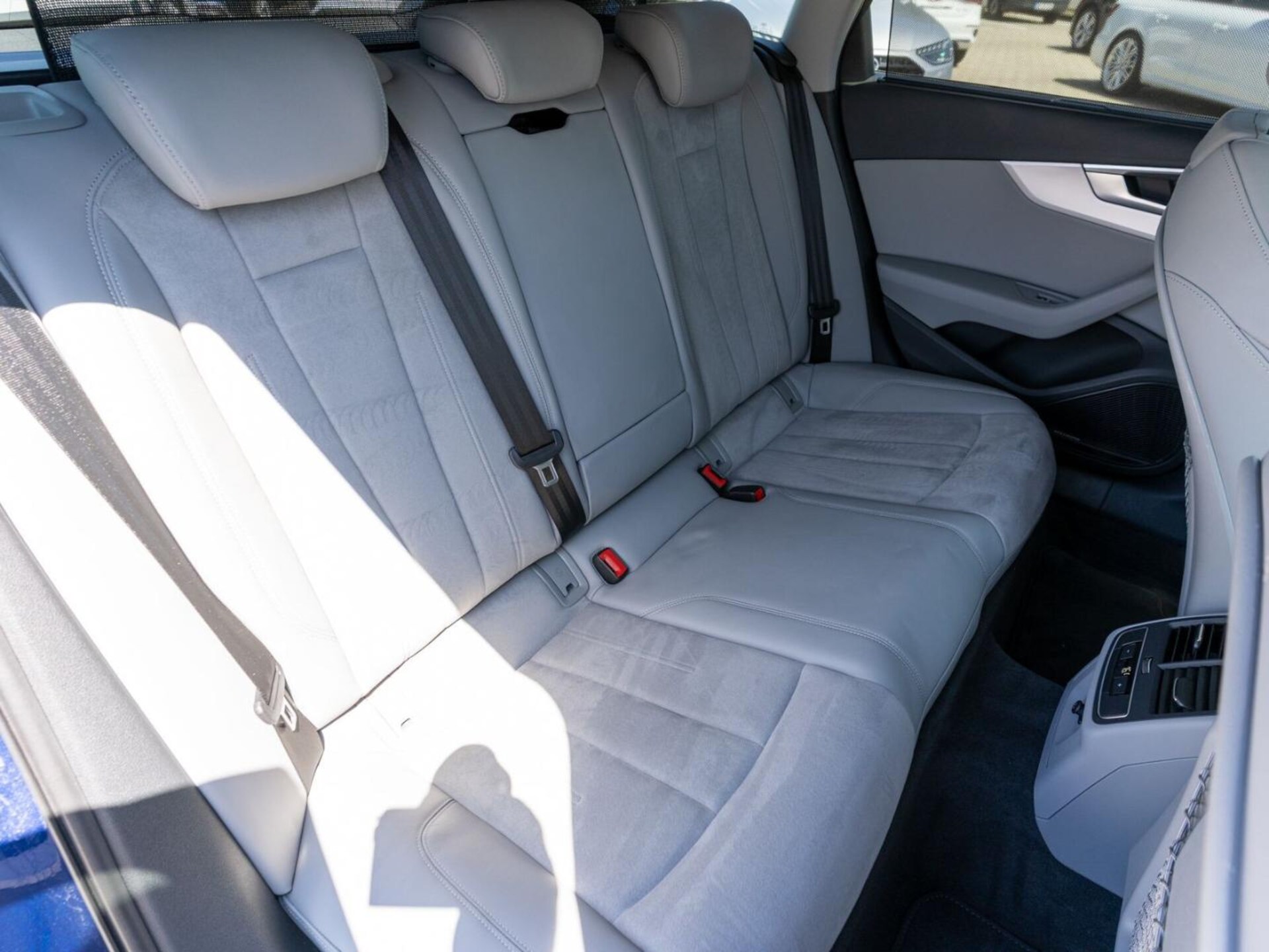 Audi A4 Avant S line