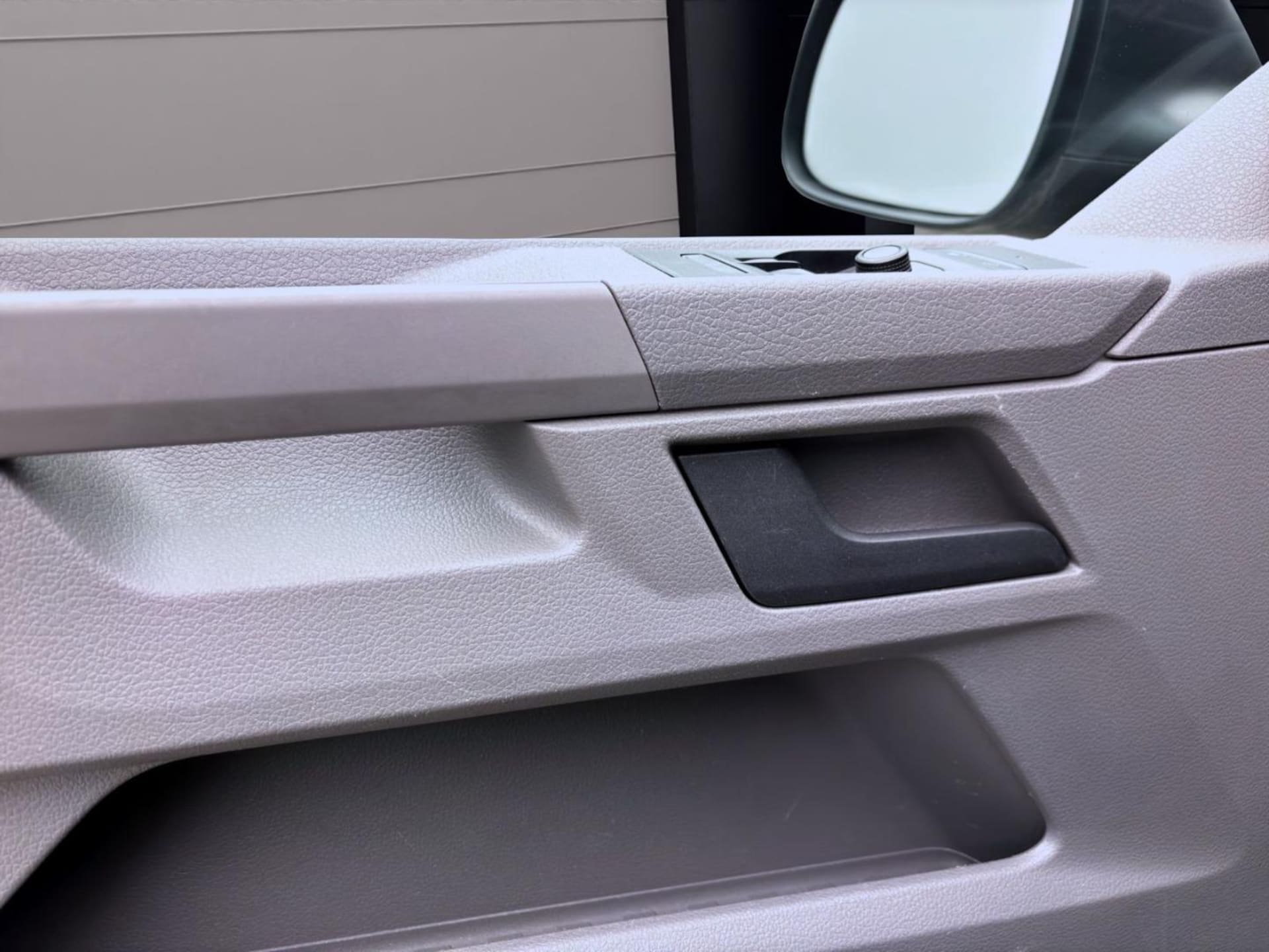 Volkswagen T6.1 Transporter Kombi kurzer Radstand