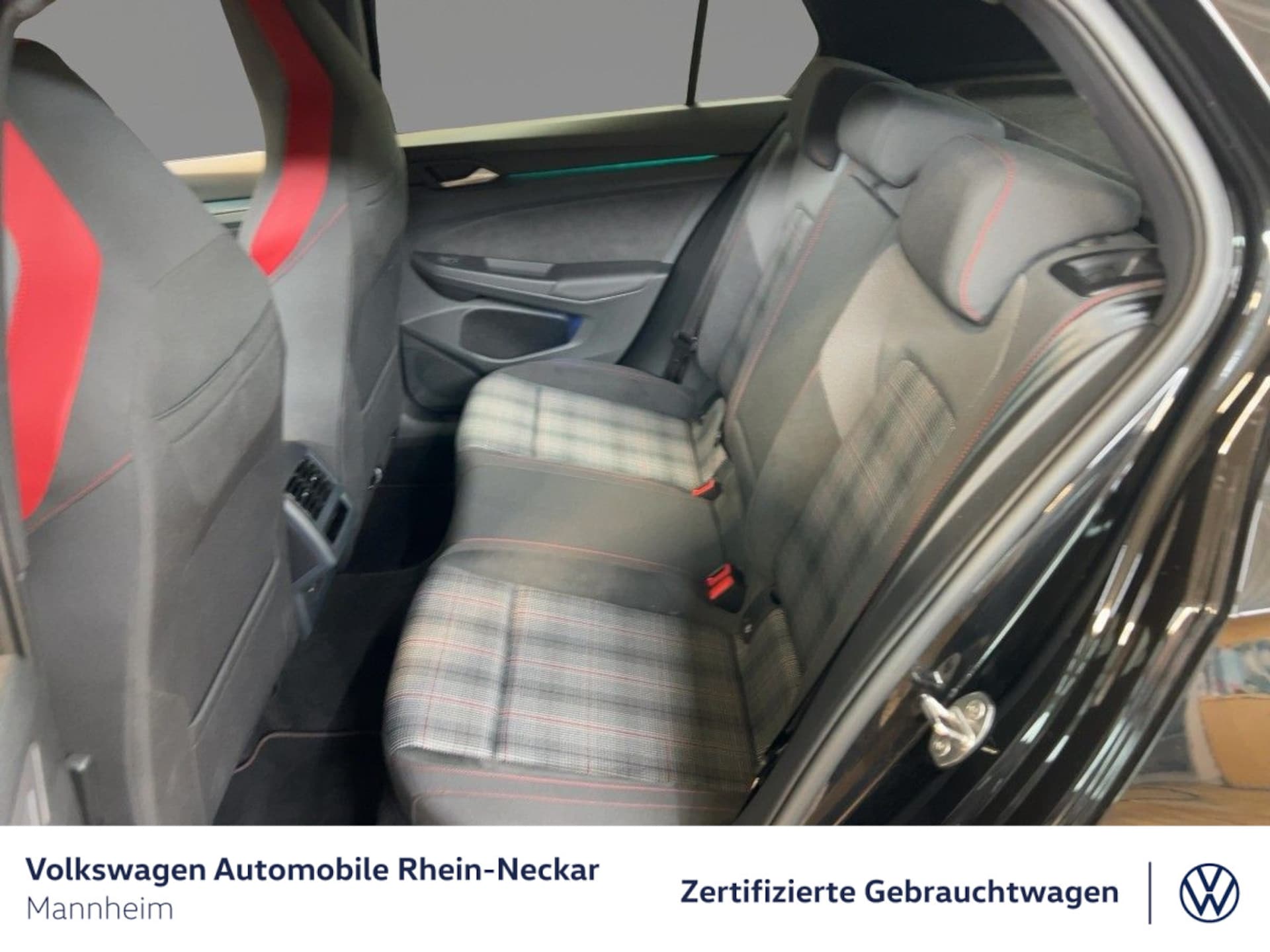Volkswagen Golf GTI
