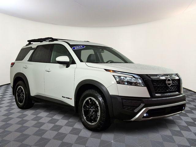 2025 Nissan Pathfinder Rock Creek 4WD's photo