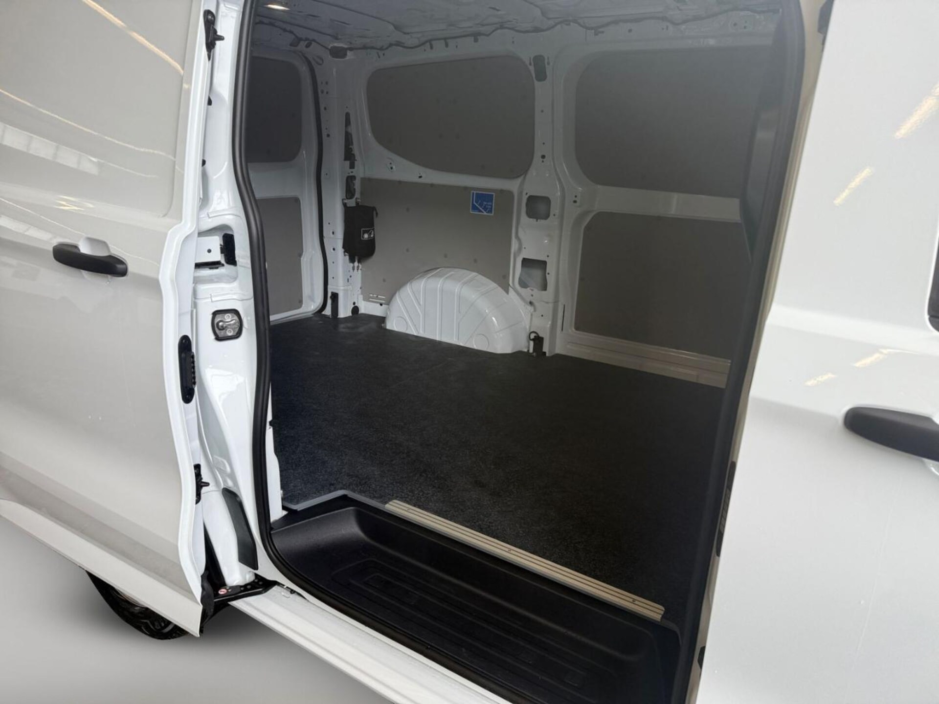 Volkswagen Transporter Kasten kurzer Radstand