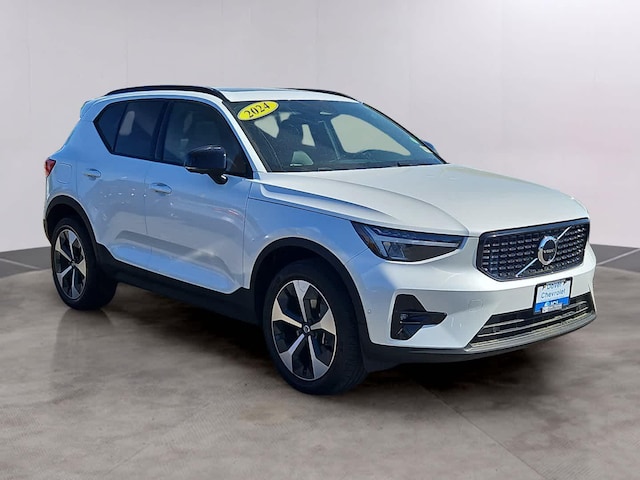 2024 Volvo XC40