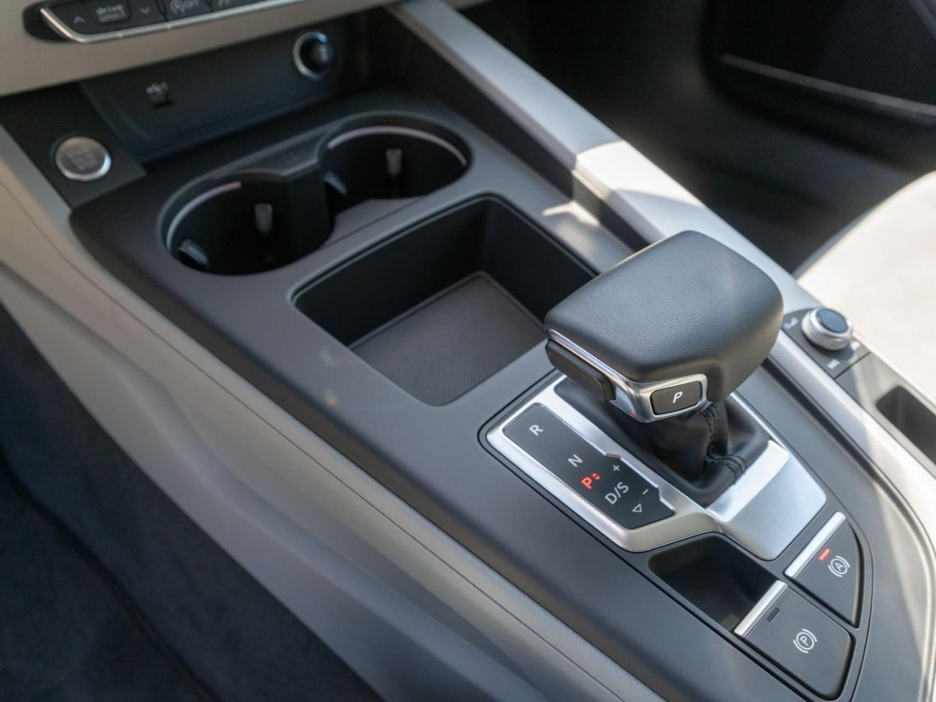 Audi A4 Avant S line