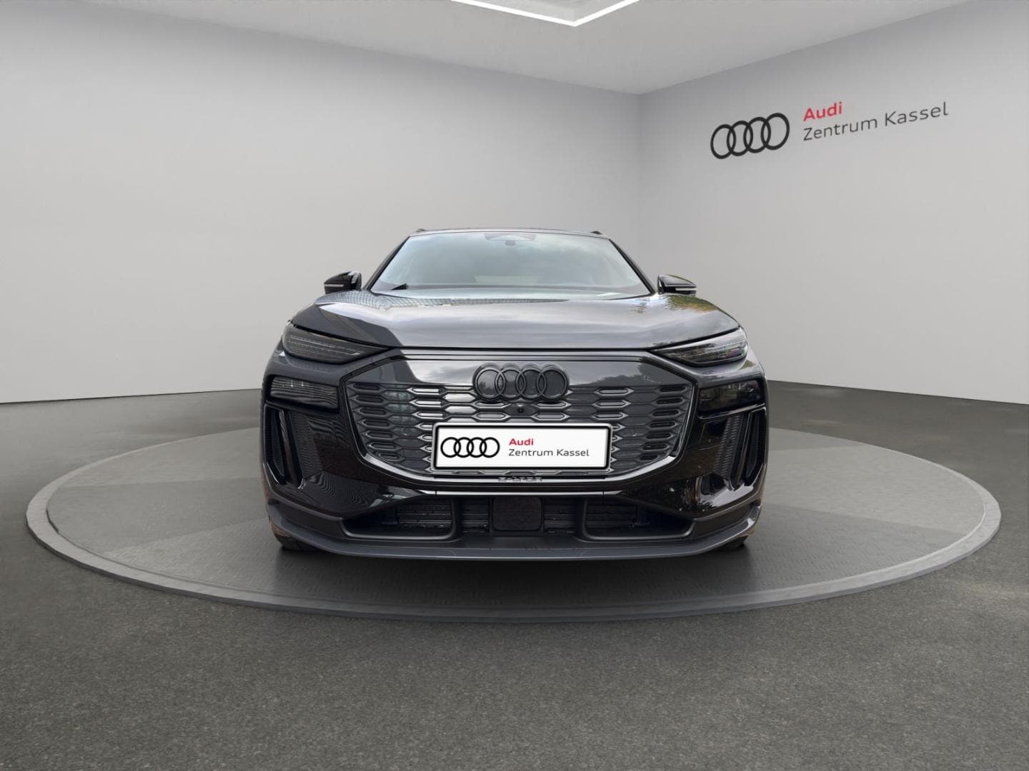 Bild über Audi Q6 SUV e-tron e-tron performance - für weitere Informationen kontaktieren Sie den Audi Partner