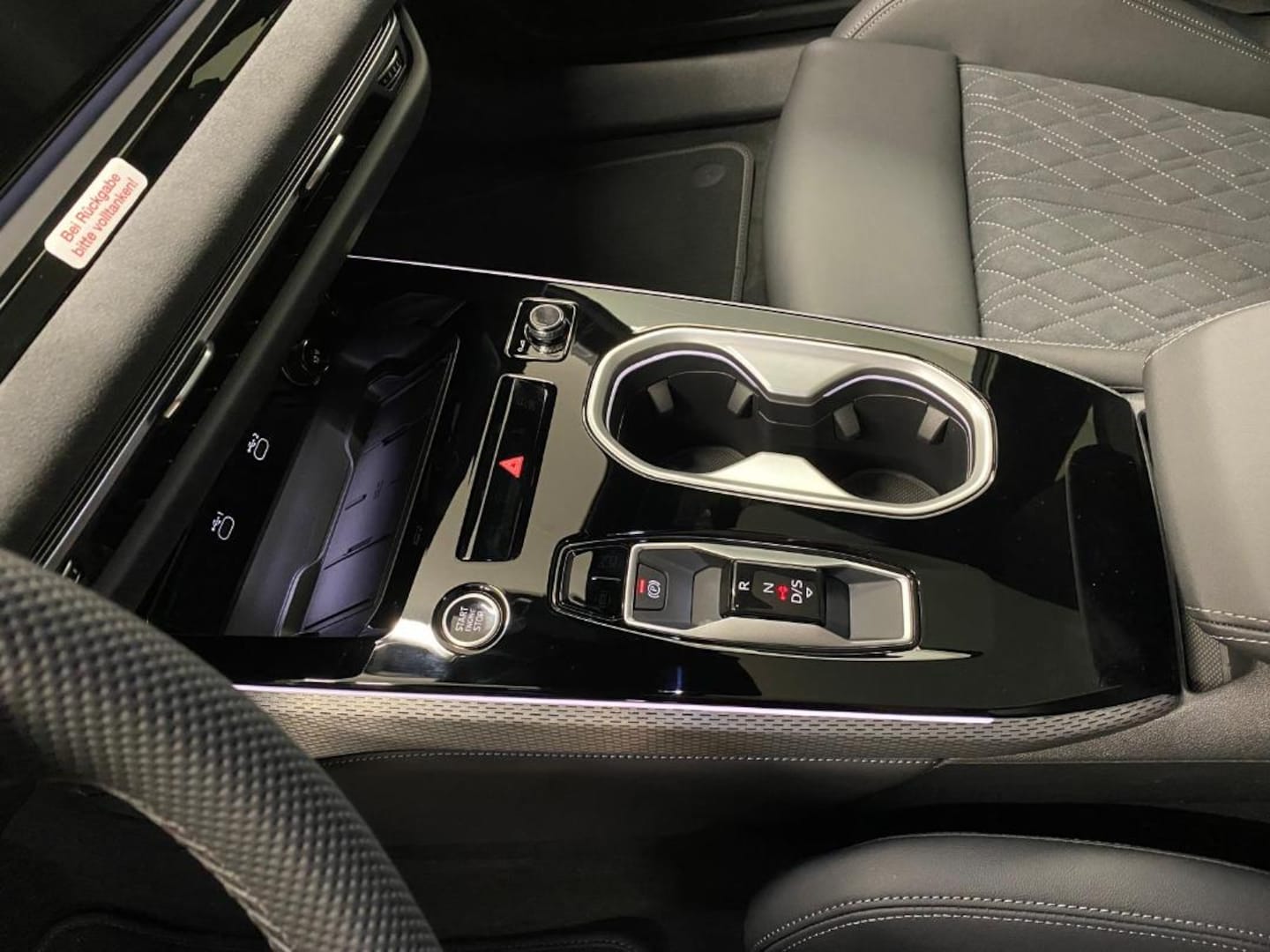 Bild über Audi A6 Avant e-hybrid e-hybrid quattro 270 kW S tronic - für weitere Informationen kontaktieren Sie den Audi Partner