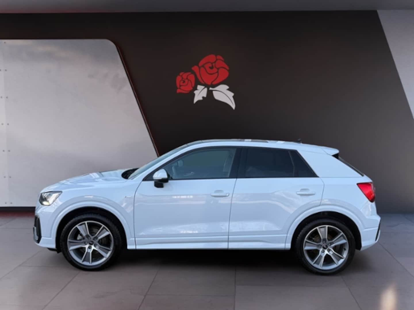 Bild über Audi Q2 S line 40 TFSI quattro S tronic - für weitere Informationen kontaktieren Sie den Audi Partner
