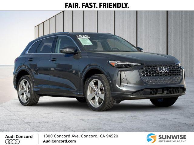 2025 Audi Q5 40 Premium Plus's photo