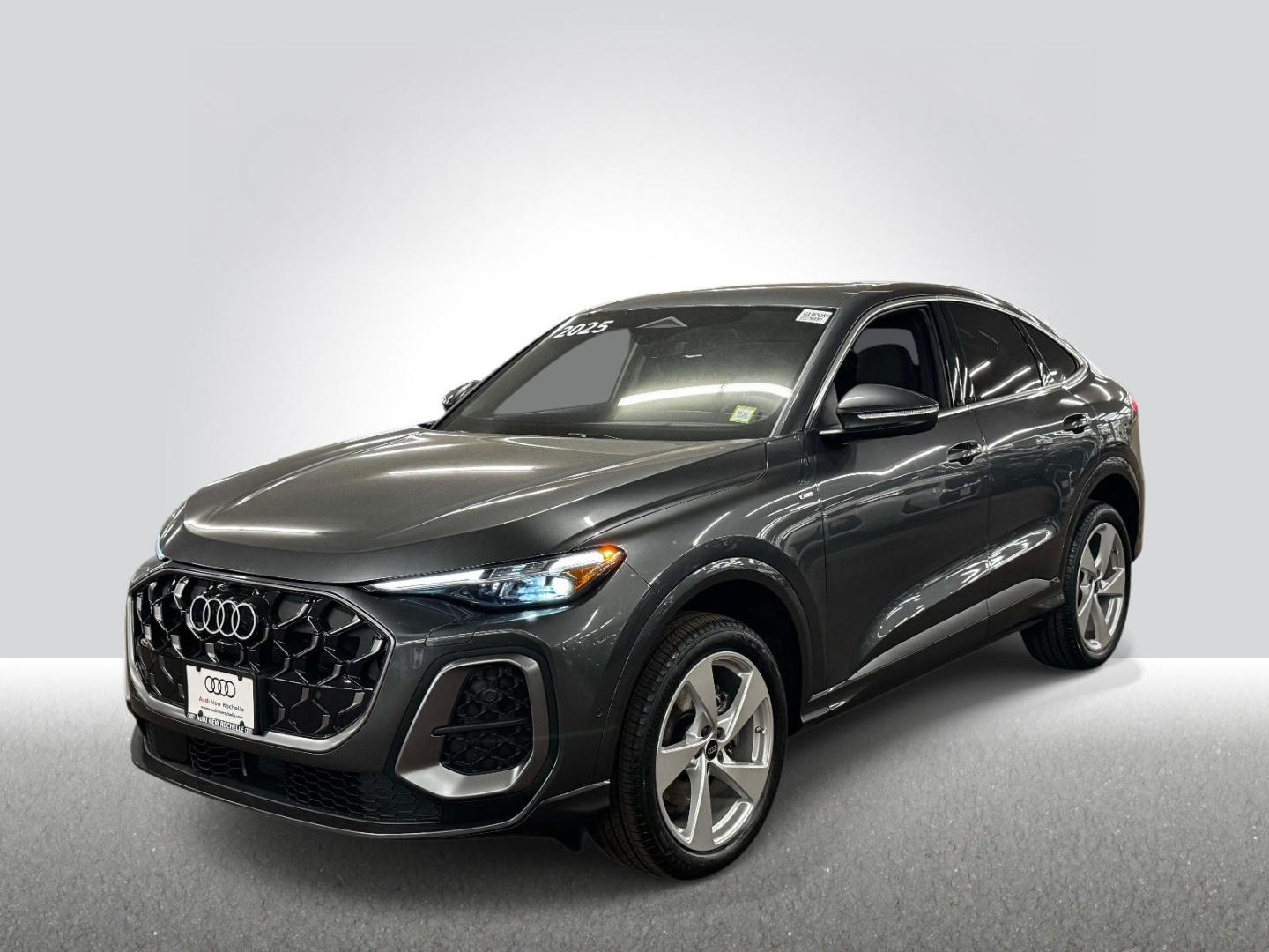 2025 Audi Q5 Sportback 45 Premium Plus's photo
