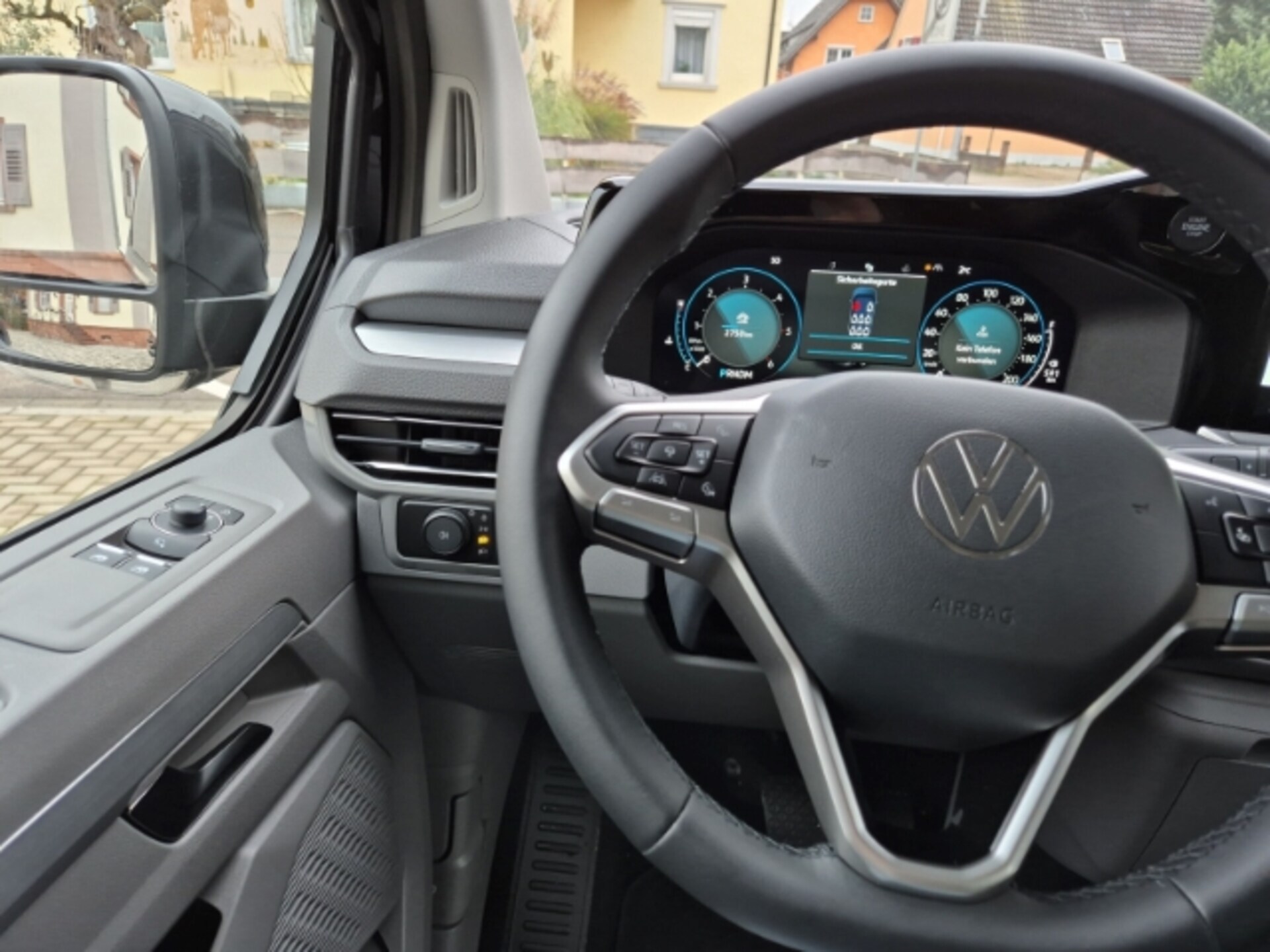 Volkswagen Caravelle Life