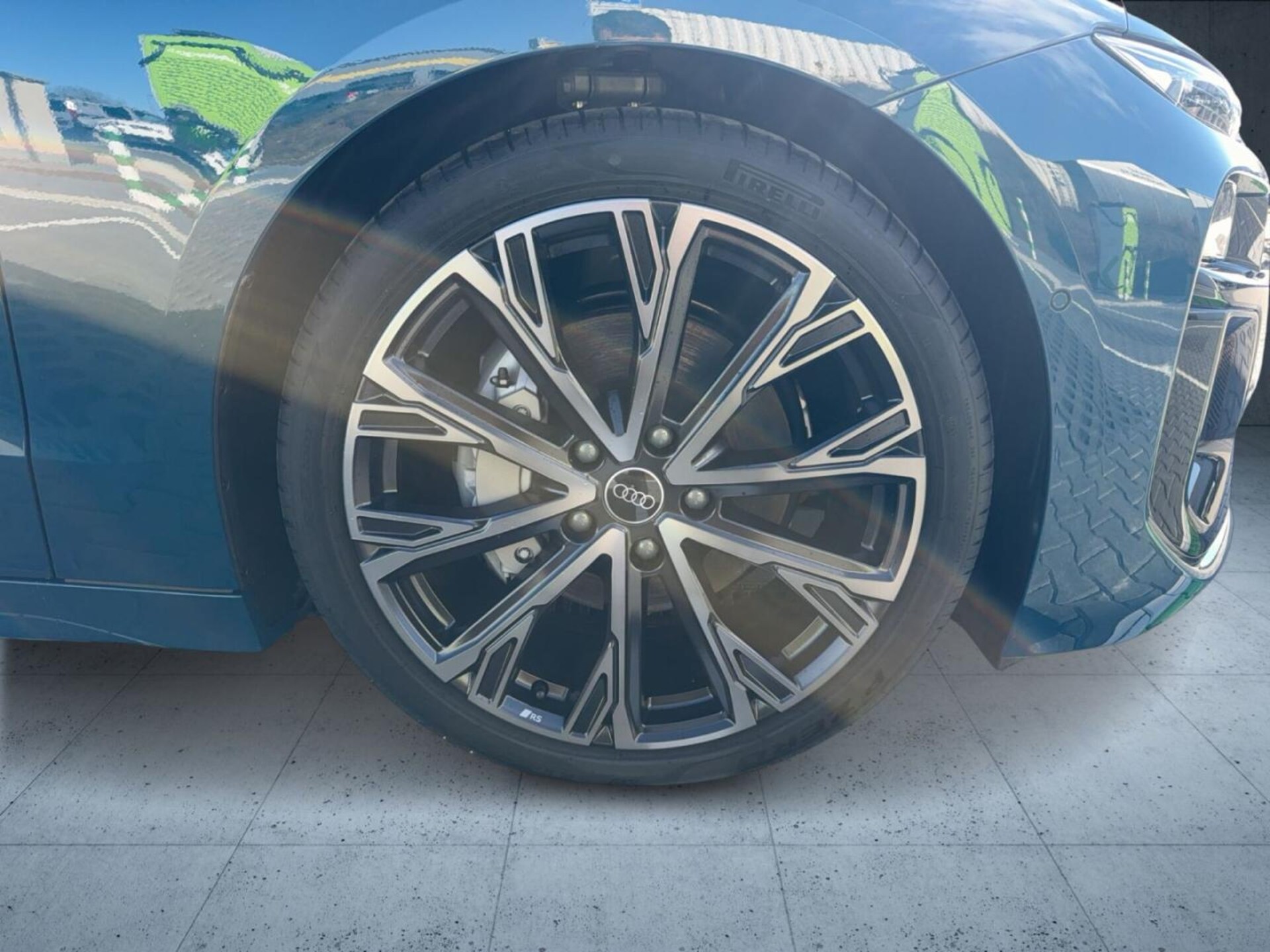 Audi A6 Sportback e-tron edition one