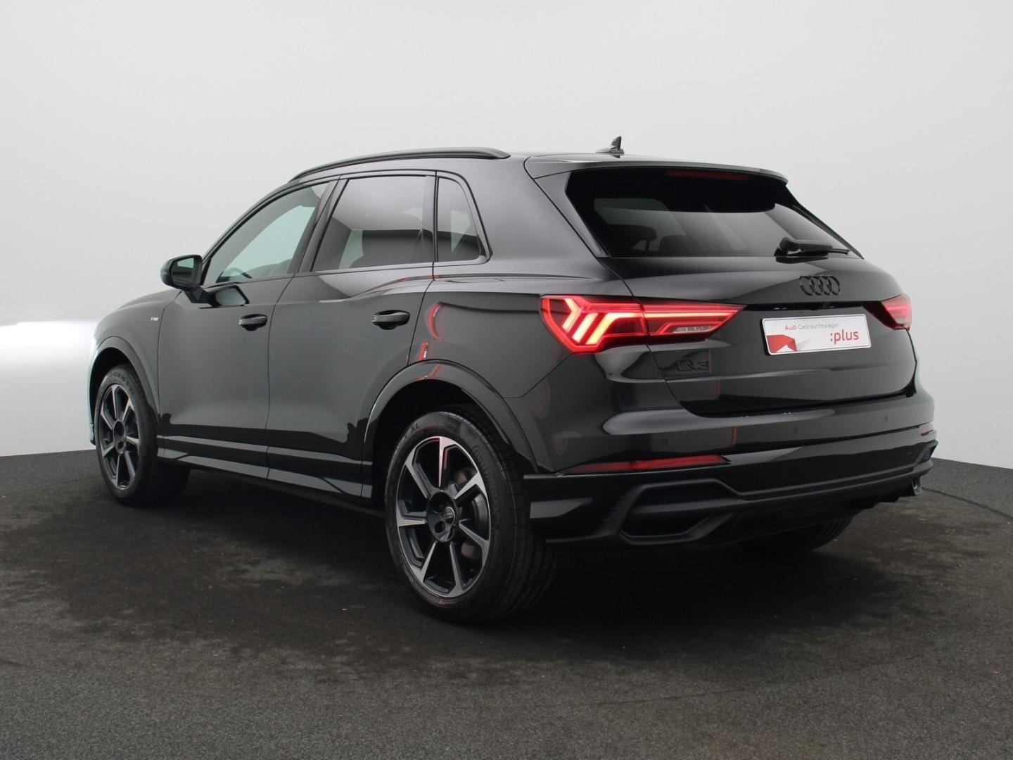 Bild über Audi Q3 S line 35 TFSI S tronic - für weitere Informationen kontaktieren Sie den Audi Partner