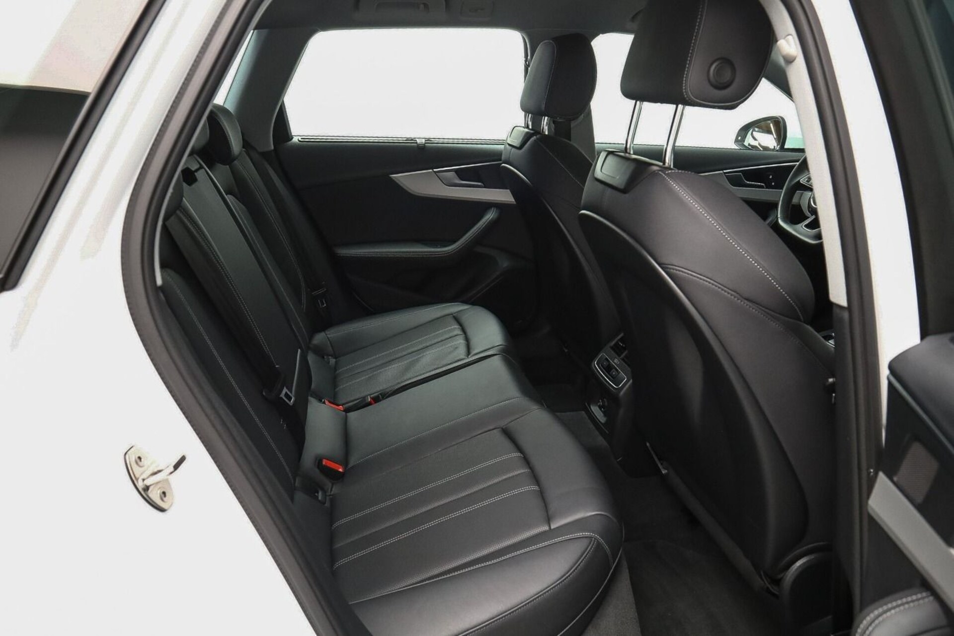 Audi A4 Avant S line