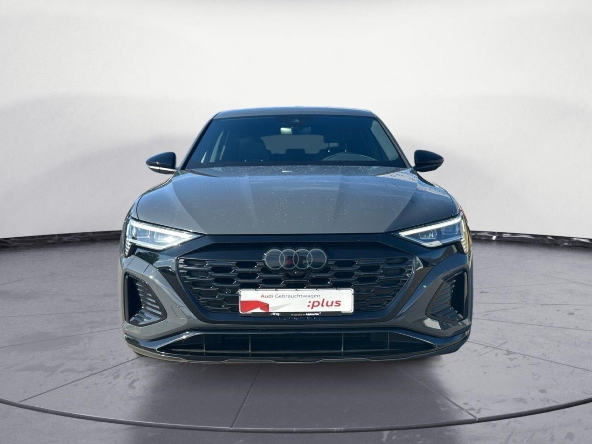 Audi Q8 e-tron S line
