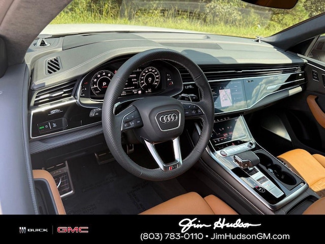 2025 Audi RS Q8 SUV performance