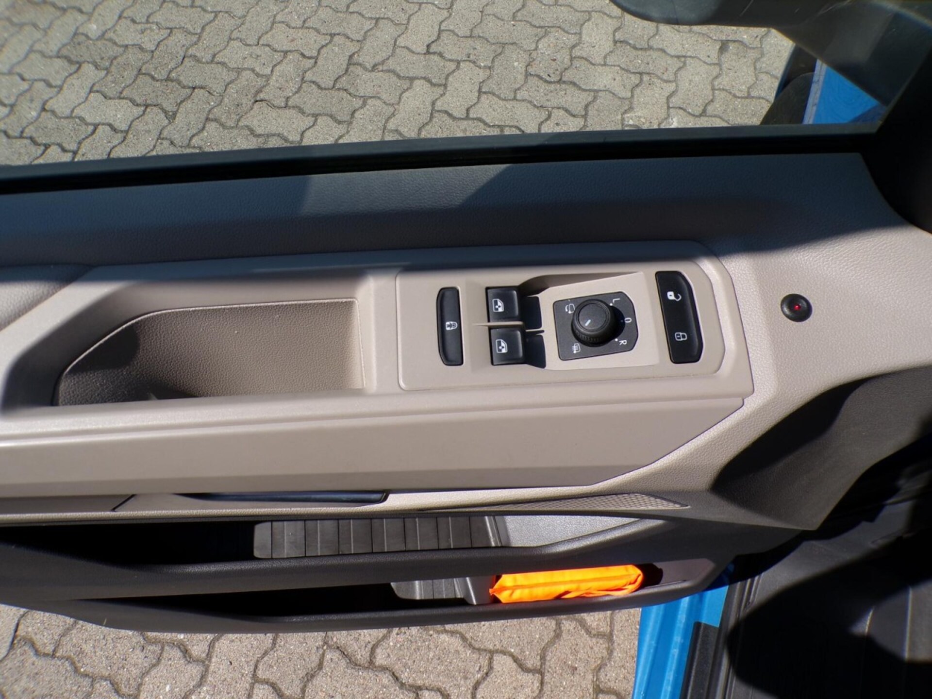 Volkswagen Multivan Langversion Basis-Modell